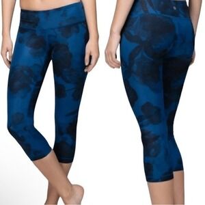 LULULEMON Wunder Under Crops Inky Floral Print size 6